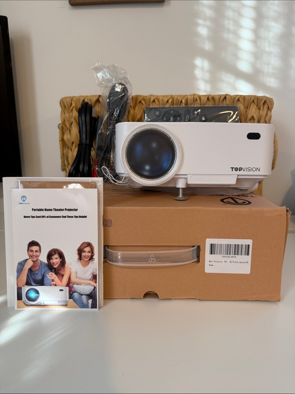 Portable LED Projector - White - Picture 3 of 3